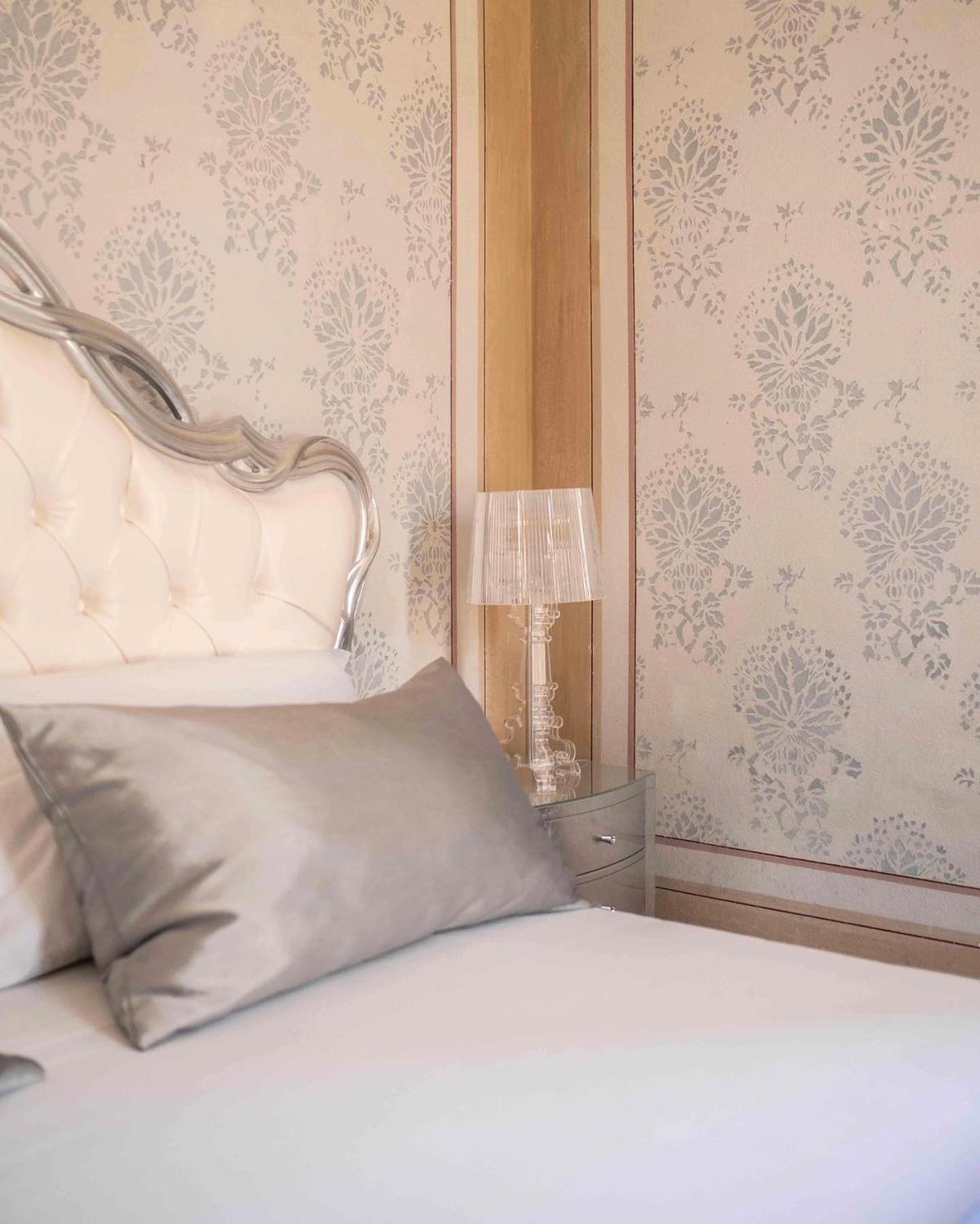 Luxury Liberty House Hotell Alghero Rum bild